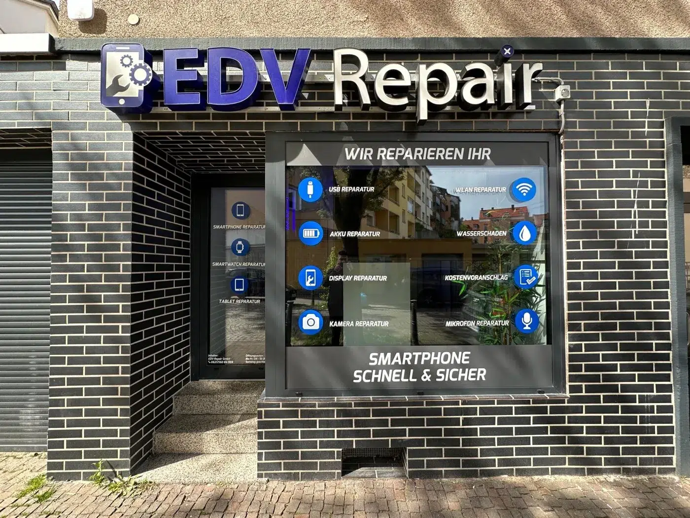 Das Ladenlokal von EDV Repair in der Goethestraße in Ludwigshafen
